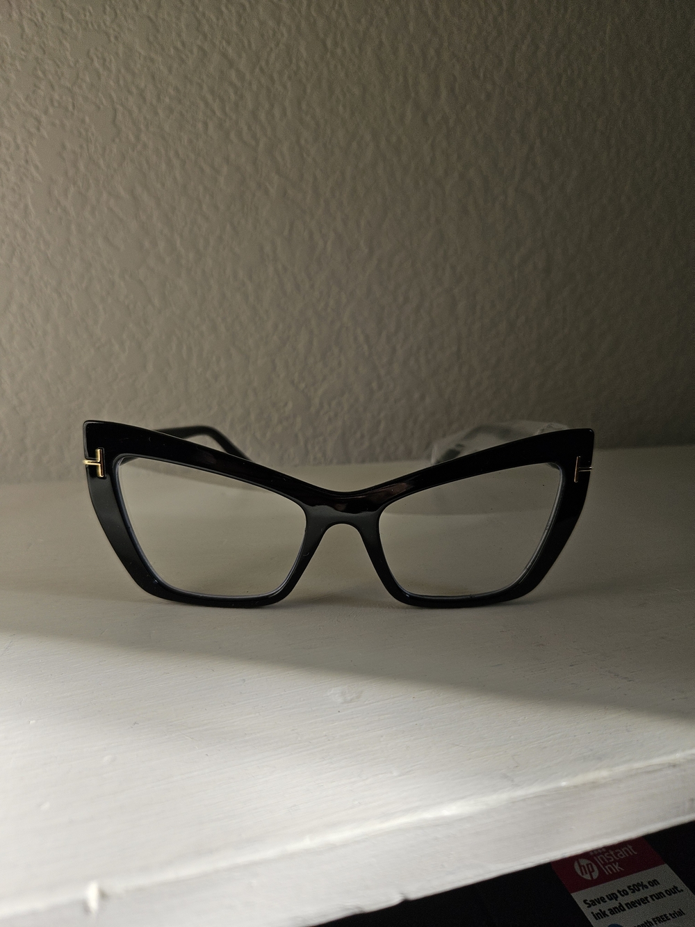 Source Unknown Black Cat-Eye Glasses with Gold Temple Detail